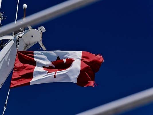 الحصول على عمل في كندا عن طريق عقود التشغيل LMIA الحصول على عمل في كندا عن طريق عقود التشغيل LMIA